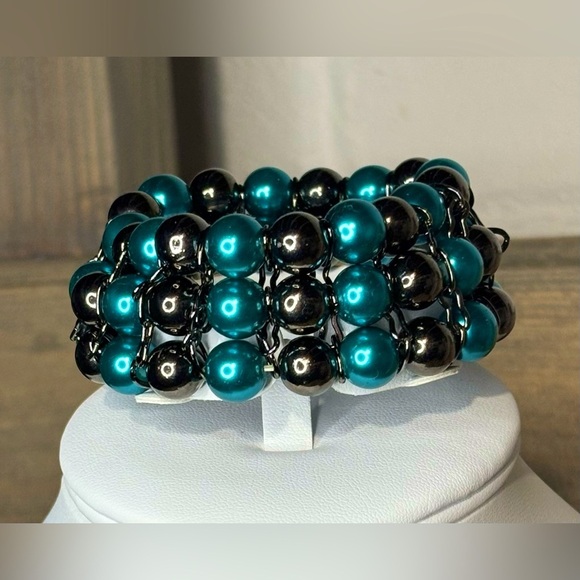 Teal and black beaded bracelet L61 - Picture 1 of 2